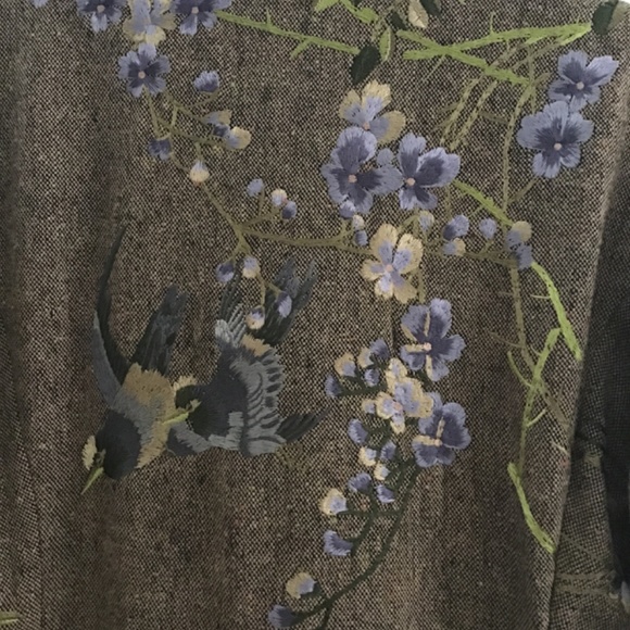 Fabulous light brown textured coat with beautiful embroidery size 6 (S) - Picture 9 of 15